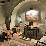 Imperial Cave & Готель