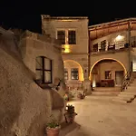 Imperial Cave & Готель