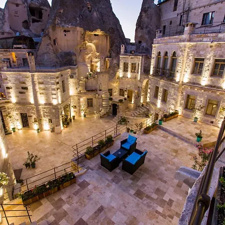Imperial Cave & غوريمِيه