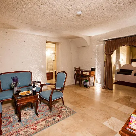 Imperial Cave & ホテル