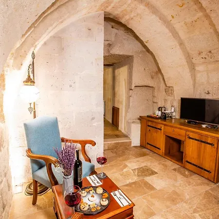 Imperial Cave & Hotel