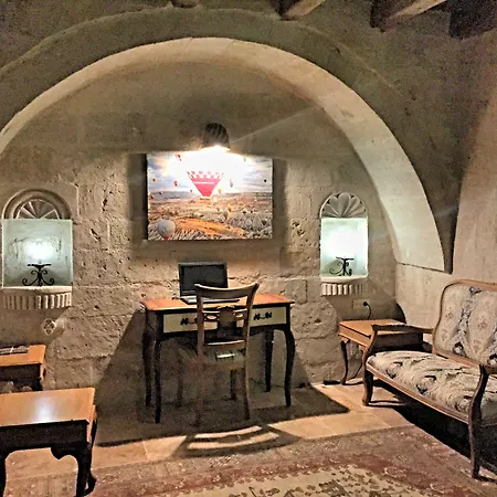 Imperial Cave & فندق