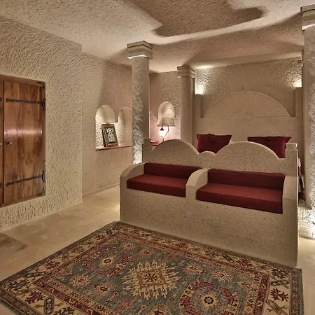 Imperial Cave & ホテル 2*