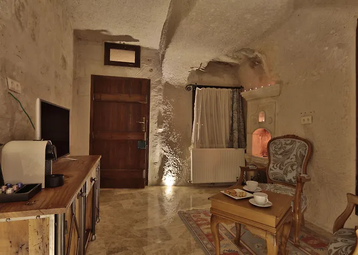 Imperial Cave & Γκόρεμε